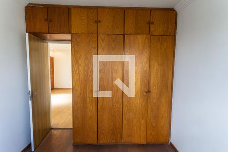 Armário do Quarto 1 de apartamento para alugar com 2 quartos, 45m² em Santa Cruz, Belo Horizonte