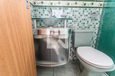 Apartamento para alugar com 45m², 2 quartos e 1 vaga Apartamento para alugar com 45m², 2 quartos e 1 vagaArmário do Banheiro Social