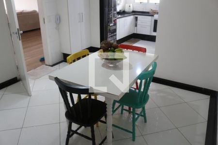 Apartamento para alugar com 178m², 4 quartos e 3 vagasCopa