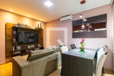 Sala de apartamento à venda com 2 quartos, 65m² em Nova Campinas, Campinas