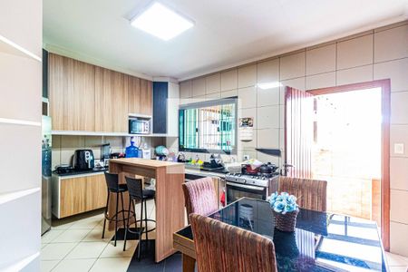 Casa à venda com 297m², 3 quartos e 3 vagasCozinha