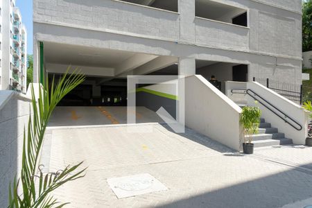 Área Comum - Edifício Garagem de apartamento para alugar com 2 quartos, 70m² em Pechincha, Rio de Janeiro