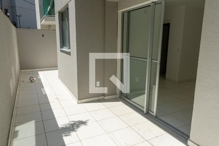 Jardim / Área privativa de apartamento para alugar com 2 quartos, 70m² em Pechincha, Rio de Janeiro