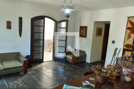 Sala de casa à venda com 3 quartos, 170m² em Pechincha, Rio de Janeiro