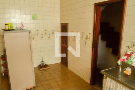 Casa à venda com 170m², 3 quartos e 2 vagas Casa à venda com 170m², 3 quartos e 2 vagasCozinha