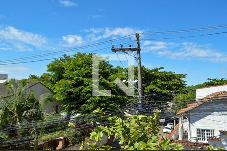 Casa à venda com 170m², 3 quartos e 2 vagas Casa à venda com 170m², 3 quartos e 2 vagasVista da Varanda