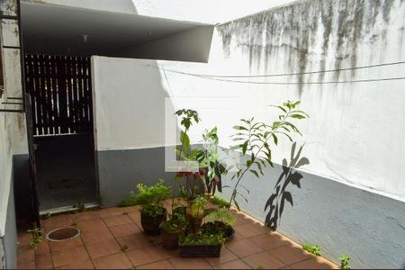 Casa à venda com 170m², 3 quartos e 2 vagas Casa à venda com 170m², 3 quartos e 2 vagasQuintal