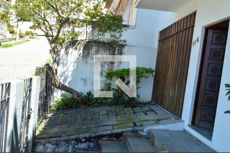 Casa à venda com 170m², 3 quartos e 2 vagas Casa à venda com 170m², 3 quartos e 2 vagasJardim