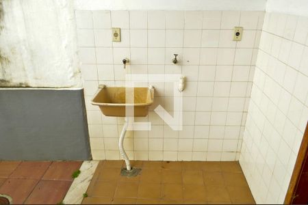 Casa à venda com 170m², 3 quartos e 2 vagas Casa à venda com 170m², 3 quartos e 2 vagasÁrea de Serviço