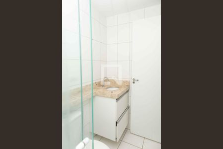 Banheiro de apartamento para alugar com 1 quarto, 25m² em Vila Campanela, São Paulo