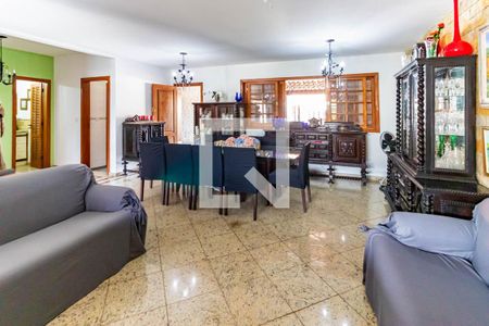 Sala de casa à venda com 4 quartos, 367m² em Itaipu, Niterói