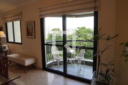 Sacada de apartamento para alugar com 3 quartos, 175m² em Vila Suzana, São Paulo
