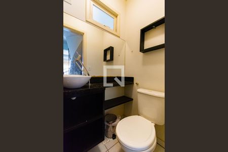 Casa de condomínio à venda com 109m², 2 quartos e 1 vagaBanheiro 2