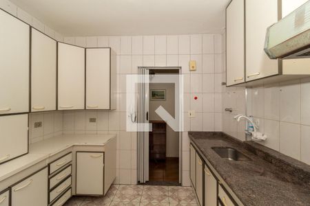 Apartamento para alugar com 93m², 2 quartos e 1 vagaCozinha