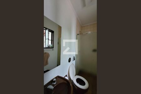 Casa de condomínio à venda com 2234m², 5 quartos e 4 vagasBanheiro de serviço