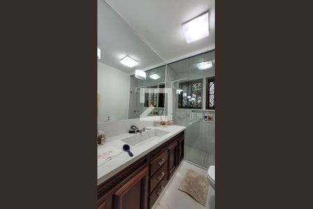 Casa de condomínio à venda com 2234m², 5 quartos e 4 vagasBanheiro da Suíte 1