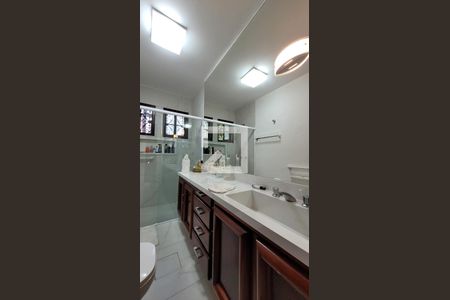 Casa de condomínio à venda com 2234m², 5 quartos e 4 vagasBanheiro