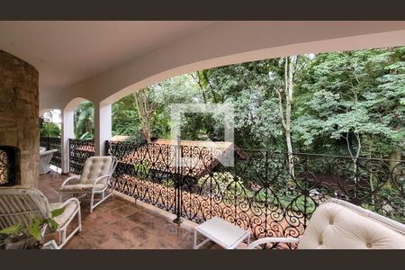 Casa de condomínio à venda com 2234m², 5 quartos e 4 vagasVaranda