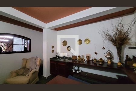 Casa de condomínio à venda com 2234m², 5 quartos e 4 vagasAdega