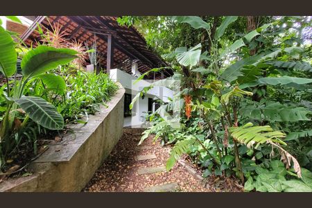 Casa de condomínio à venda com 2234m², 5 quartos e 4 vagasÁrea externa