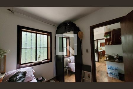Casa de condomínio à venda com 2234m², 5 quartos e 4 vagasQuarto de Serviço