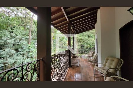 Casa de condomínio à venda com 2234m², 5 quartos e 4 vagasVaranda