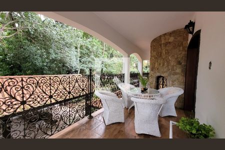 Casa de condomínio à venda com 2234m², 5 quartos e 4 vagasVaranda