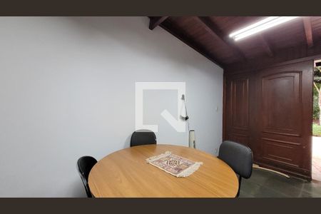 Casa de condomínio à venda com 2234m², 5 quartos e 4 vagasEscritório