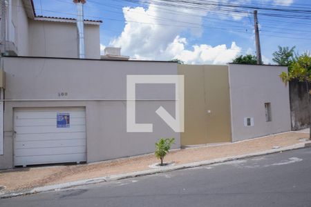 Casa para alugar com 90m², 3 quartos e 2 vagas Casa para alugar com 90m², 3 quartos e 2 vagasFachada