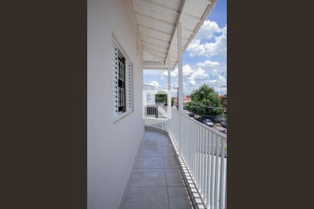 Casa para alugar com 90m², 3 quartos e 2 vagas Casa para alugar com 90m², 3 quartos e 2 vagasSacada