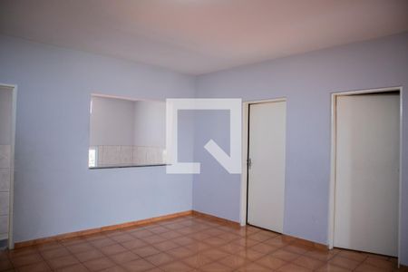 Casa para alugar com 90m², 3 quartos e 2 vagas Casa para alugar com 90m², 3 quartos e 2 vagasSala