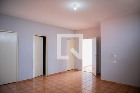 Casa para alugar com 90m², 3 quartos e 2 vagas Casa para alugar com 90m², 3 quartos e 2 vagasSala