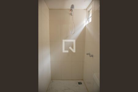 Banheiro de kitnet/studio para alugar com 1 quarto, 15m² em Jardim São Sebastião, Hortolândia