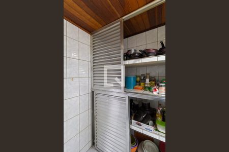 Casa à venda com 500m², 4 quartos e 3 vagas Casa à venda com 500m², 4 quartos e 3 vagasDespensa