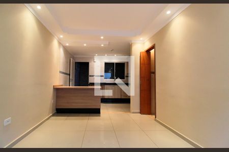 Sala de casa de condomínio para alugar com 2 quartos, 70m² em Recanto Arco Verde, Cotia