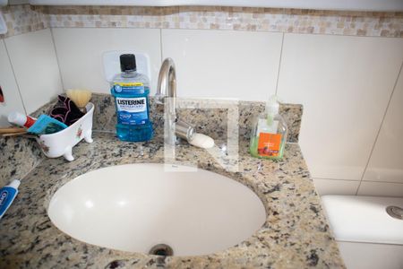 Casa de condomínio à venda com 120m², 3 quartos e 2 vagasBanheiro do Quarto 2