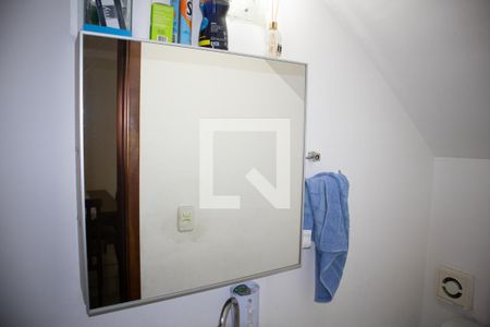 Casa de condomínio à venda com 120m², 3 quartos e 2 vagasLavabo
