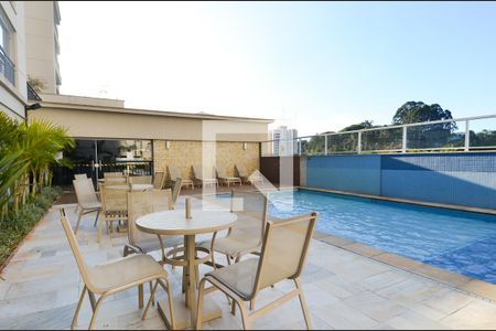 Apartamento à venda com 154m², 3 quartos e 3 vagasÁrea comum - Piscina