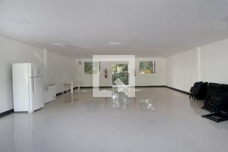 Apartamento para alugar com 52m², 2 quartos e 1 vagaÁrea comum - Salão de festas