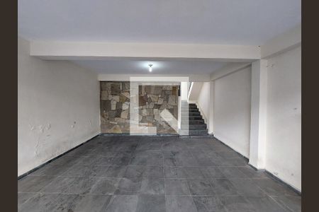 Casa à venda com 242m², 2 quartos e 2 vagasGaragem