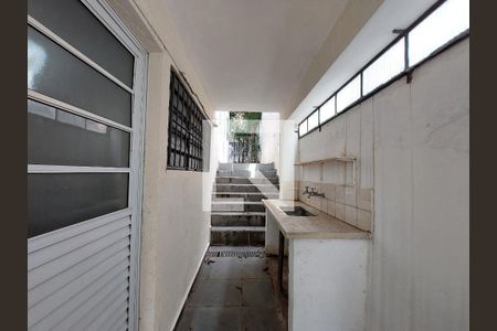 Casa à venda com 242m², 2 quartos e 2 vagasÁrea de Serviço