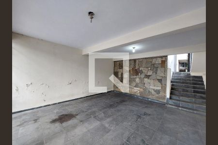 Casa à venda com 242m², 2 quartos e 2 vagasGaragem