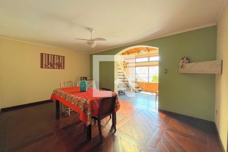 Sala de Jantar de casa à venda com 4 quartos, 494m² em Navegantes, Porto Alegre
