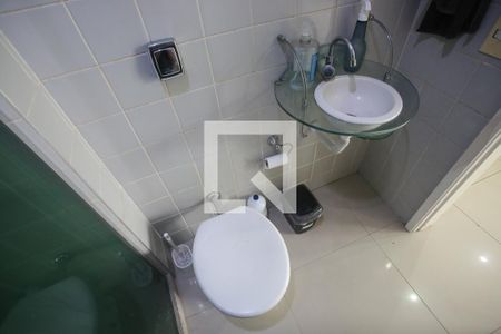 Banheiro da sala de apartamento à venda com 3 quartos, 158m² em Taquara, Rio de Janeiro