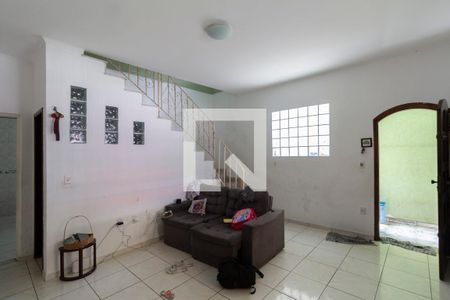 Sala de casa à venda com 3 quartos, 120m² em Jardim Santa Maria, São Paulo