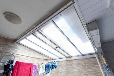 Casa à venda com 74m², 2 quartos e 1 vagaQuintal