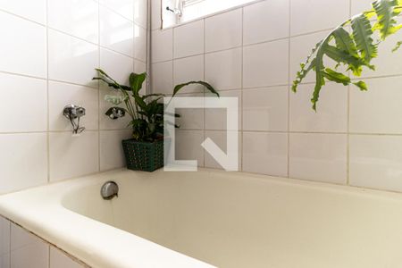 Apartamento à venda com 97m², 2 quartos e sem vagaBanheiro - Banheira