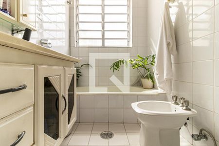 Apartamento à venda com 97m², 2 quartos e sem vagaBanheiro