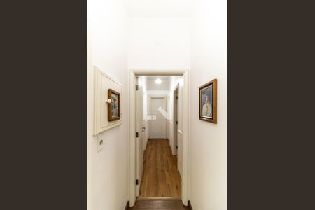 Corredor de apartamento à venda com 2 quartos, 97m² em Higienópolis, São Paulo