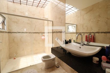 Casa para alugar com 259m², 4 quartos e 3 vagasBanheiro da Suíte 1